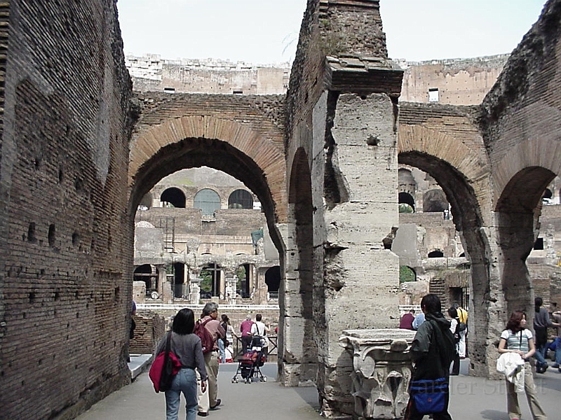 Collesium or Arch of Constantine 05.jpg